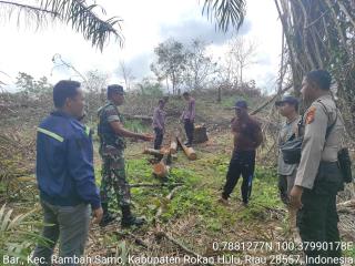 Sinergi TNI Polri, Personil Polsek Rambah Samo Giat Patroli Karhutla Di Desa Marga Mulya Dan Sungai Salak